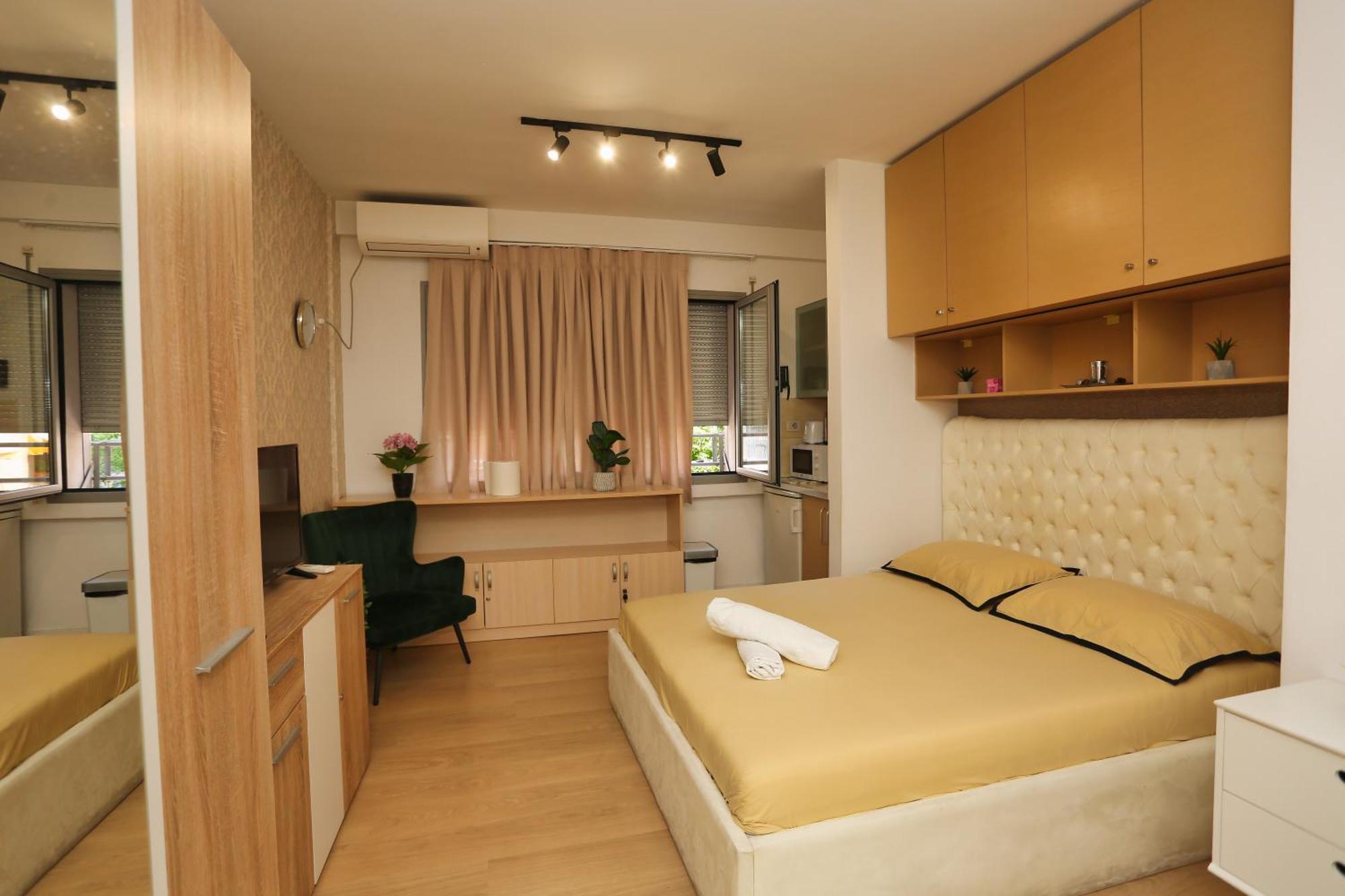 Cozy Apartment Near Square 21 Tirana Exterior foto